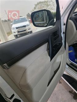 تۆیۆتا لاند کروزەر